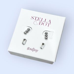 🥳 3/$26 Stella & Dot Madison Pearl Studs - Earring Set